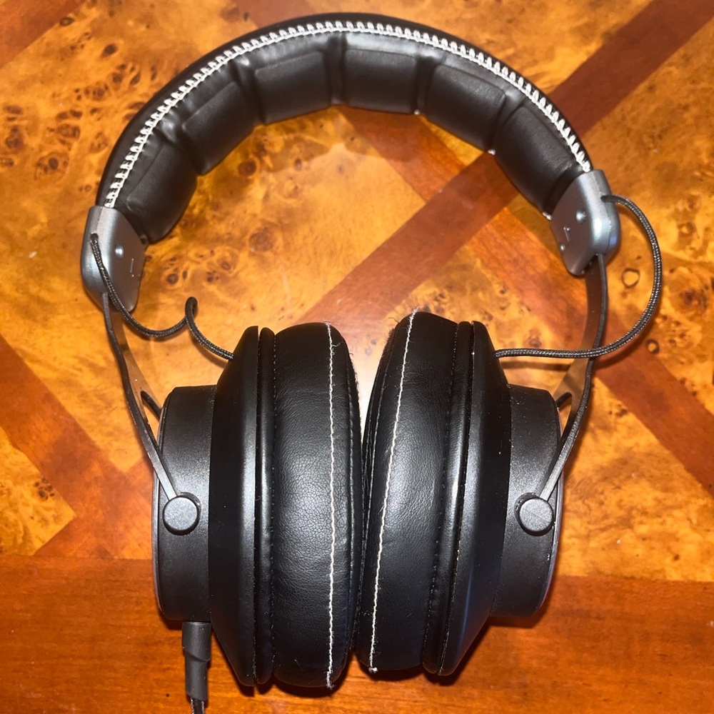 Headphones Premium Black Over-Ear